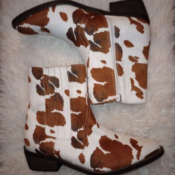 ARIDER Western Cow Print Ankle Booties - Picture 7 of 9